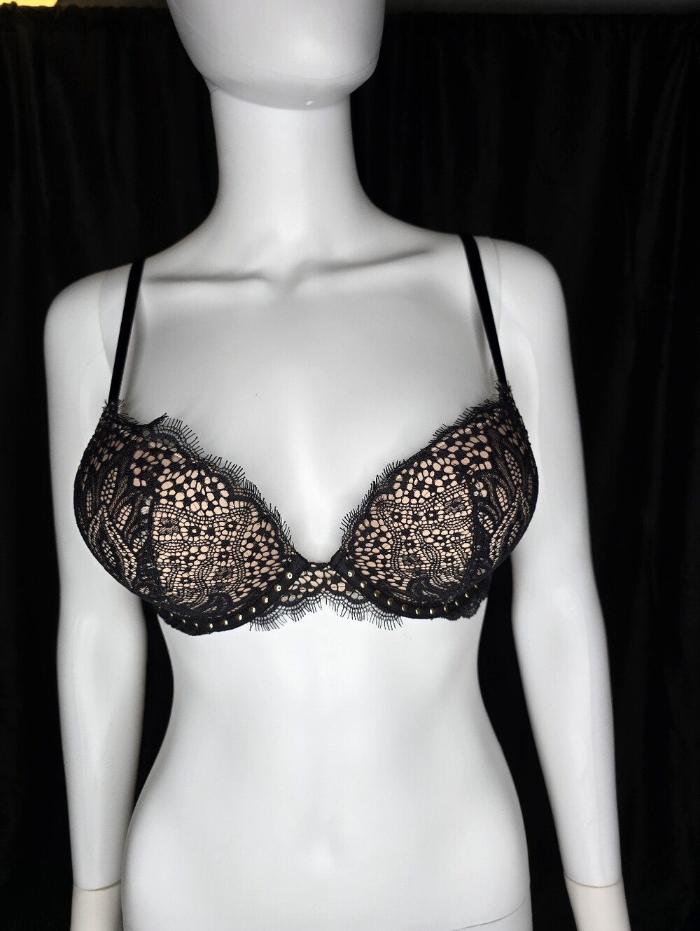 Victoria's Secret Bombshell Black Lace Push-Up Bra with Nude Lining Size 34A - Picture 3 of 16